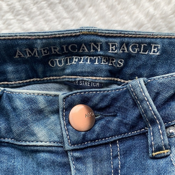 American Eagle Ripped Jeans - Picture 5 of 6